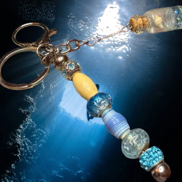 Beaded Beach Key Chain - Picture 3 of 6